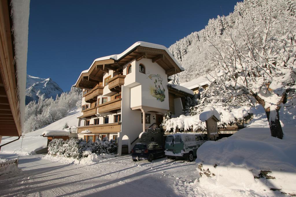 Haus Am Sonnenhang Finkenberg Kültér fotó